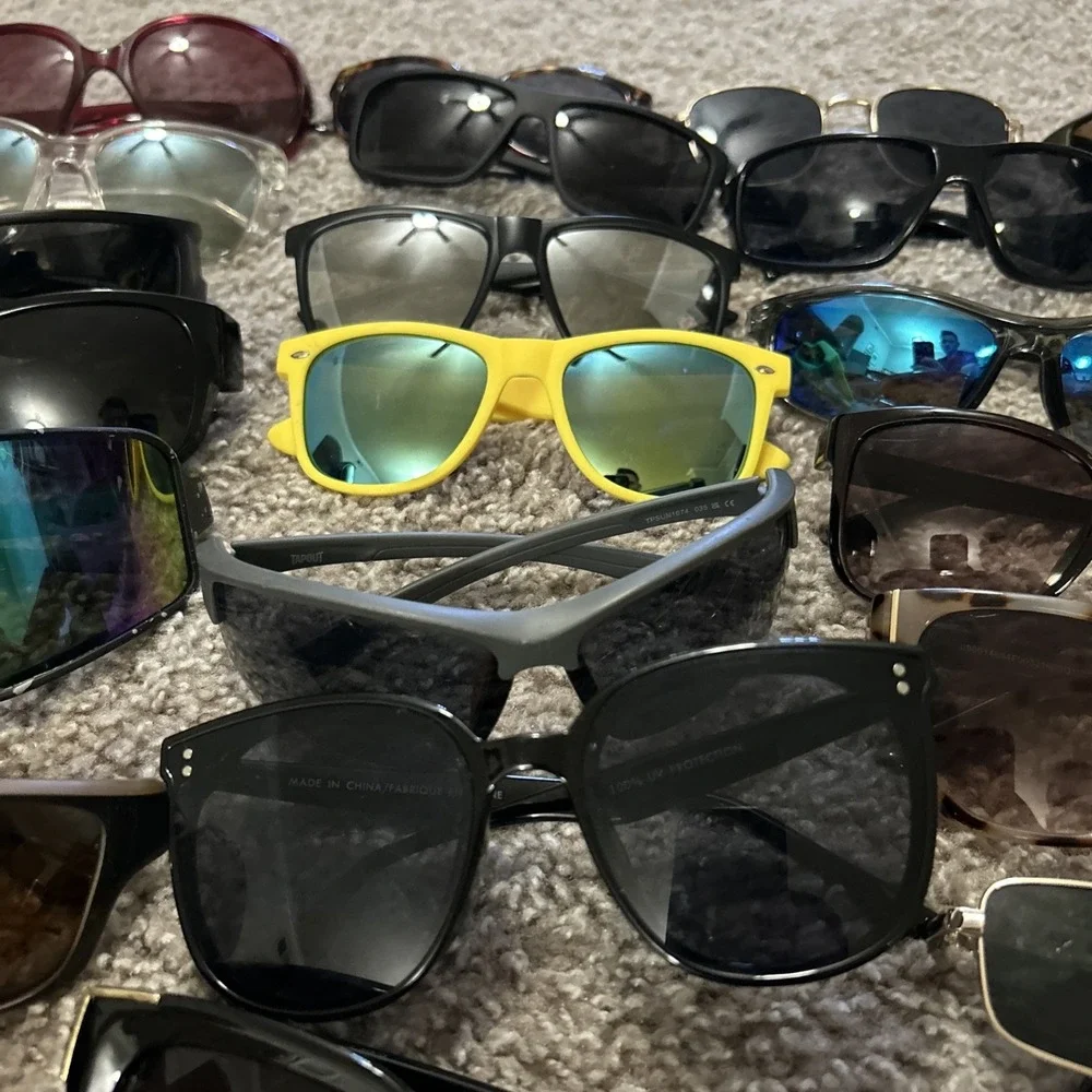 Sunglasses Lot Of 50 Mixed Brand Blender/Kenneth Cole Etc Bulk